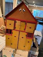 Oud poppenhuis in de vorm van een pakhuis, Ophalen, Gebruikt, Poppenhuis