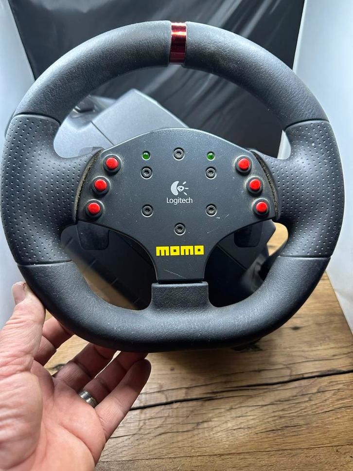 Logitech Momo Racing Stuurwiel incl pedalen en voeding, Computers en Software, Joysticks, Gebruikt, Ophalen of Verzenden