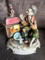 Vintage Porseleinen Beeld Capodimonte., Verzamelen, Beelden en Beeldjes, Ophalen of Verzenden, Zo goed als nieuw, Mens