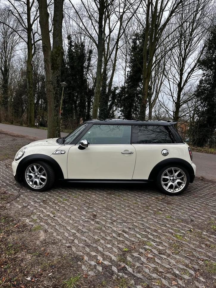 Mini 1.6 16V Cooper S 128KW 2007 Wit, Auto's, Mini, Particulier, Benzine, E, Hatchback, Handgeschakeld, Geïmporteerd, Wit, Voorwielaandrijving
