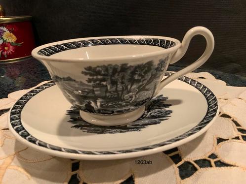 Wedgwood Etruria Tea Cup and Saucer, Lugano pattern stonware, Antiek en Kunst, Antiek | Servies los, Ophalen of Verzenden