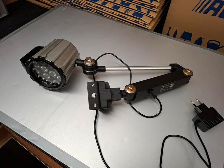 Werkplaatslamp HBM Machines 9403 LED, Huis en Inrichting, Lampen | Vloerlampen, Gebruikt, Minder dan 100 cm, Kunststof, Metaal