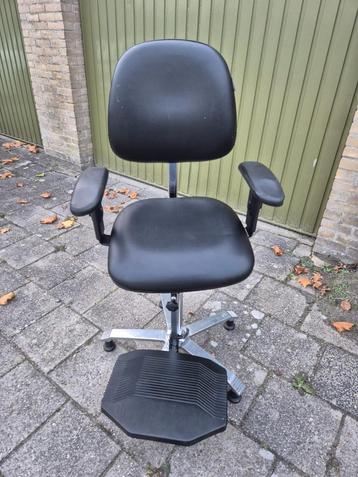 Score stuurstoel beschikbaar voor biedingen