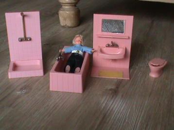 Poppenhuis badkamermeubels Jean W-Germany beschikbaar voor biedingen