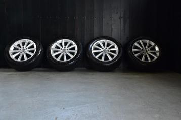 Een origineel winterset voor een Volkswagen T-Roc. beschikbaar voor biedingen