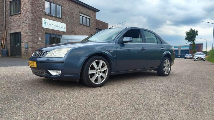 Ford Mondeo 2.5 V6 125KW 2005 Grijs Nieuwe APK!, Auto's, Ford, Particulier, Mondeo, Benzine, E, Hatchback, Handgeschakeld, Origineel Nederlands