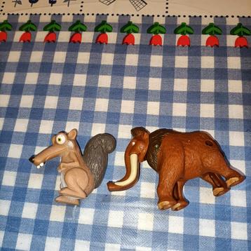 2 Ice Age poppetjes mammoet en eekhoorn  beschikbaar voor biedingen