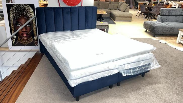 Velvet boxspring koningsblauw compleet 160 x 200 cm, Huis en Inrichting, Slaapkamer | Boxsprings, Nieuw, 160 cm, Tweepersoons