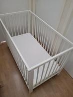 Babybedje wit + matrasje, Ophalen, Zo goed als nieuw, Ledikant