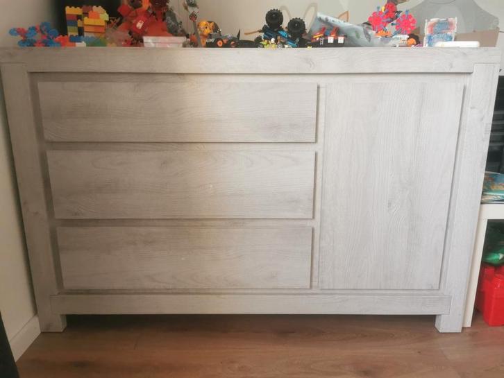 Complete Peuter/Kinderkamer - Kast, Commode & Bed, Kinderen en Baby's, Kinderkamer | Commodes en Kasten, Gebruikt, Kast, 90 tot 105 cm