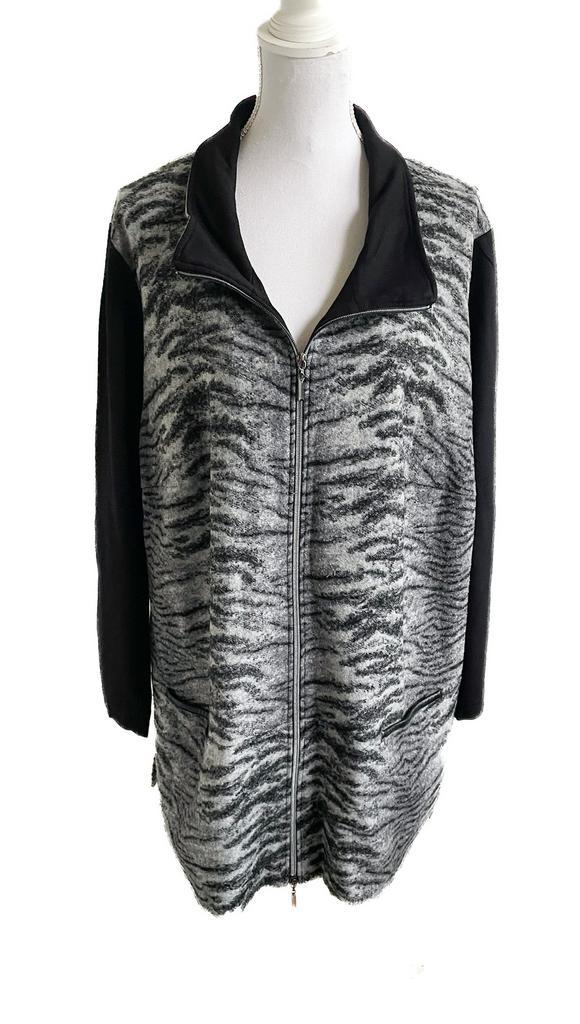 Mooi vest van Q’Neel 50, Kleding | Dames, Grote Maten, Gedragen, Trui of Vest, Grijs, Ophalen of Verzenden