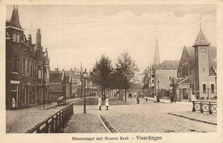Binnensingel met Nieuwe Kerk - Vlaardingen - 1923 gelopen, Verzamelen, Ansichtkaarten | Nederland, Gelopen, Zuid-Holland, Voor 1920