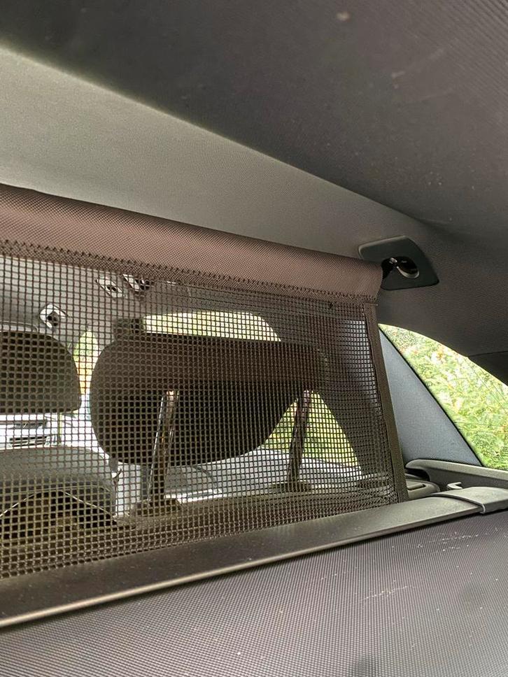 Origineel AUDI e-tron Veiligheidsnet / Afscheidingsnet, Auto-onderdelen, Interieur en Bekleding, Universele onderdelen, Gebruikt