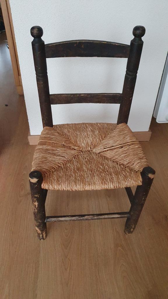 Vintage Kinderstoel - Pimp hem op!, Huis en Inrichting, Stoelen, Gebruikt, Eén, Hout, Riet of Rotan, Bruin, Ophalen