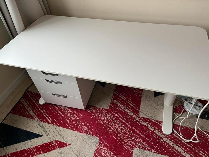 Ikea Bekant (160x80), elektrisch zit sta bureau, Huis en Inrichting, Bureaus, Gebruikt, Bureau, Elektrisch, Ophalen