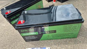 Nieuwe LifePO4 12v 200ah

Afmetingen: 50x26x22c beschikbaar voor biedingen