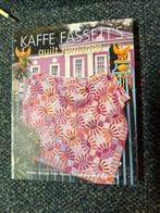 Kaffe Fassett Fassett’s quilt romance boek izgst, Ophalen of Verzenden, Zo goed als nieuw, Mode algemeen