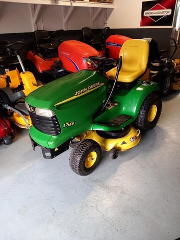 John Deere LT 166 2 Cyl Vanguard / 42'' inch Freedom Mulch  beschikbaar voor biedingen