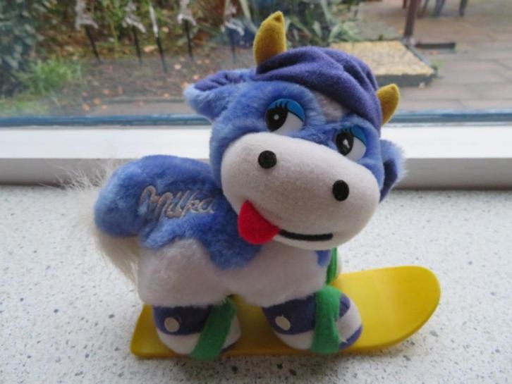 Koe van Milka op geel skateboard sleutelhanger reclame, Kinderen en Baby's, Speelgoed | Knuffels en Pluche, Zo goed als nieuw