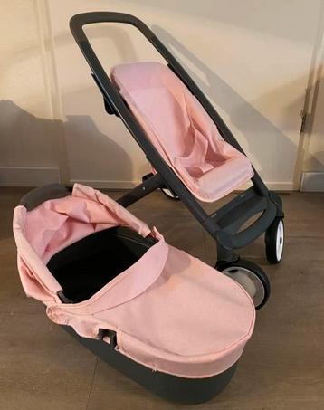 Leuke Poppenwagen - Roze beschikbaar voor biedingen