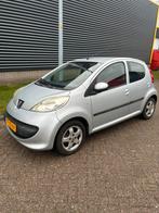Peugeot 107 1.0 12V 5DR 2007 Grijs, Auto's, Voorwielaandrijving, Euro 5, Stof, 4 stoelen