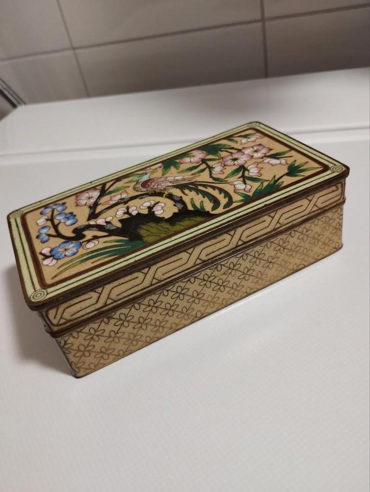 Antiek japans bronzen Meiji-Jidai cloisonne kistje, Antiek en Kunst, Antiek | Koper en Brons, Ophalen of Verzenden
