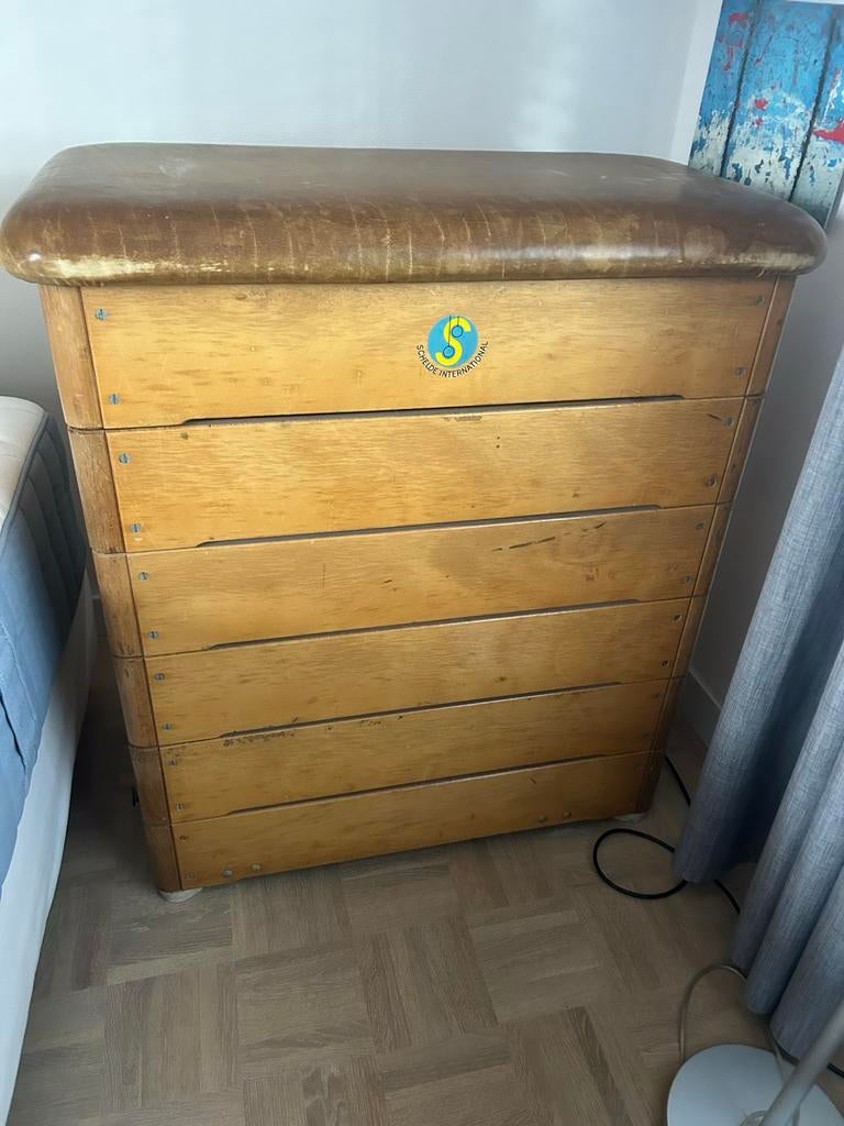 Oude Schelde Turnkast gymkast, Ophalen, Gebruikt