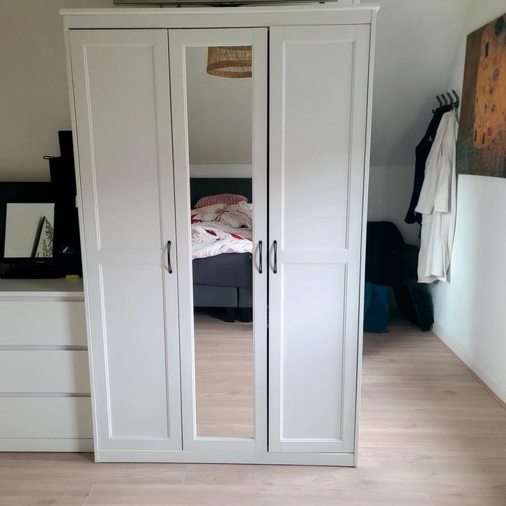 Witte kledingkast met spiegeldeur h 190 d 58 b118, Huis en Inrichting, Kasten | Kledingkasten, Zo goed als nieuw, 150 tot 200 cm