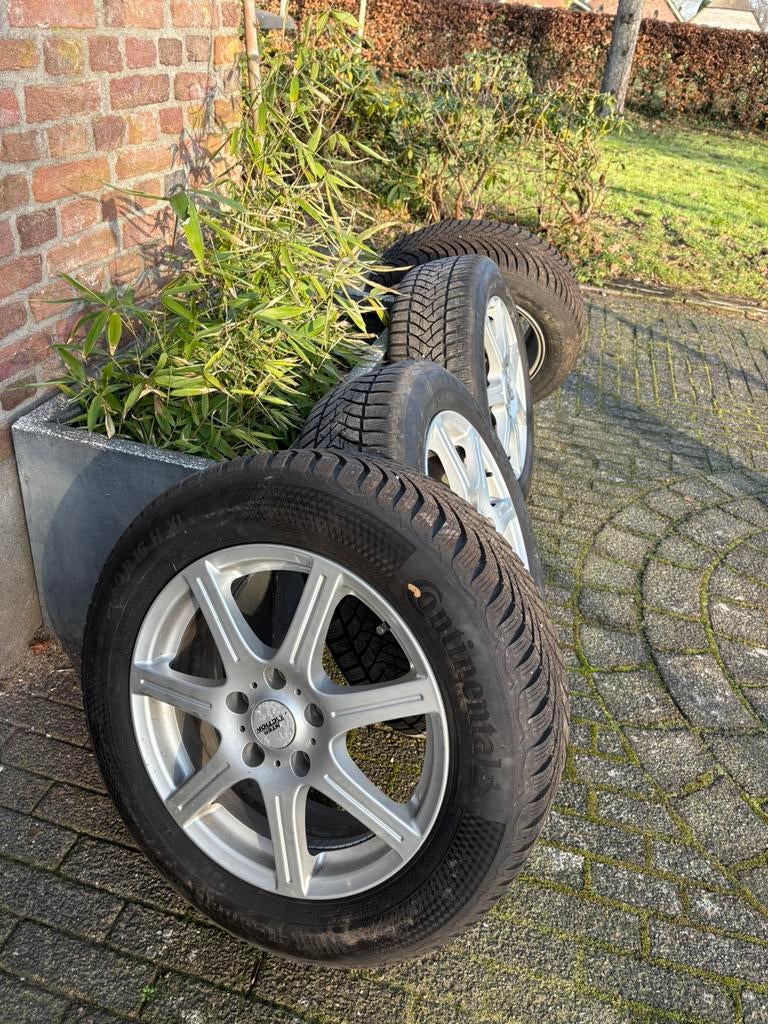 Bmw 218i Touring winterbanden- Continental- 205/60 R16, Ophalen of Verzenden