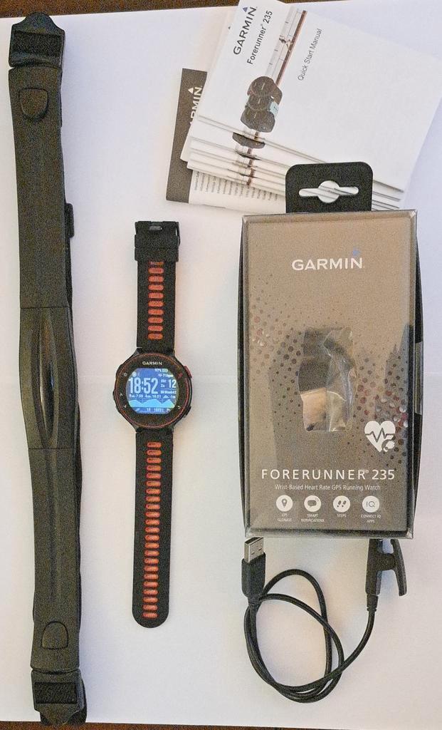 Garmin Forerunner 235 Compleet + Hartslagband, Sport en Fitness, Hartslagmeters, Gebruikt, Garmin, Met borstriem, Waterdicht, Met loopsnelheid