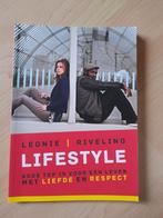 LIFESTYLE door Leonie Rivelino Gods top 10 voor een leven, Boeken, Ophalen of Verzenden, Zo goed als nieuw