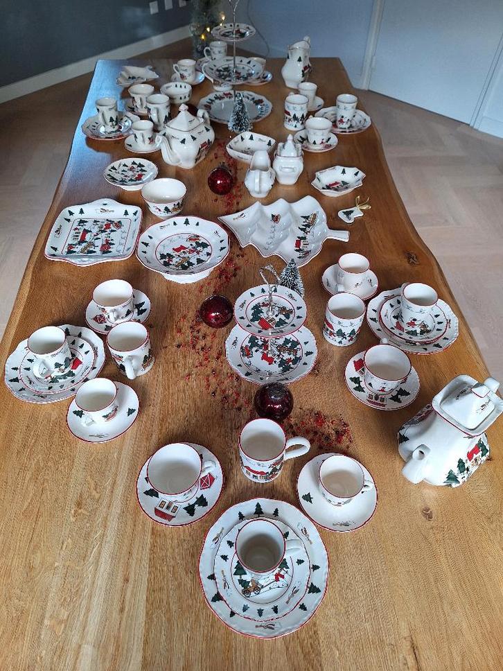 Kerstservies Mason's Christmas Village deel 2, Diversen, Kerst, Zo goed als nieuw, Ophalen of Verzenden