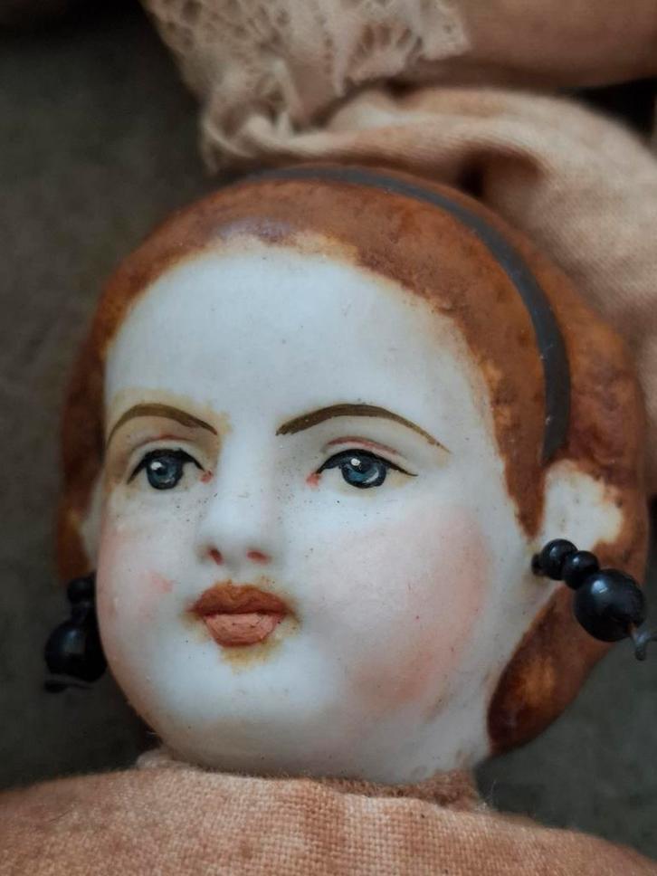 Antieke poppen, Antiek en Kunst, Antiek | Porselein, Ophalen of Verzenden