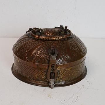 Koperen betel pandan box uit india.  beschikbaar voor biedingen