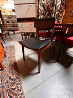 4) Een vintage / retro eetkamer stoel., Ophalen, Gebruikt, Bruin, .