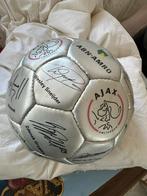 Ajax bal met handtekeningen, Sport en Fitness, Voetbal, Maat XL, Ophalen, Zo goed als nieuw, Bal