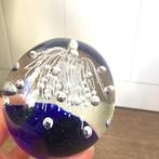 Glazen presse-papier met blauw en bubbels, Antiek en Kunst, Antiek | Glas en Kristal, Ophalen of Verzenden