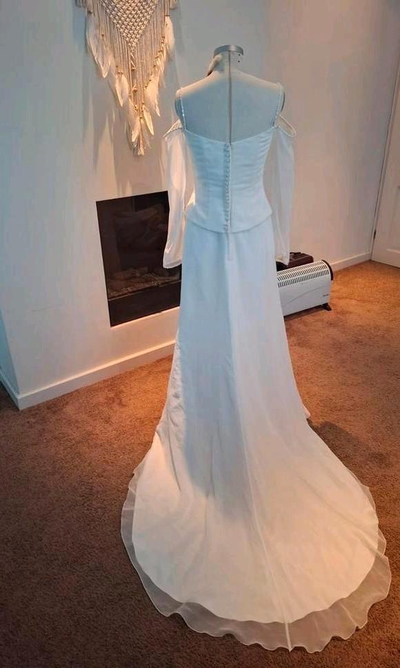 Off Shoulder Trouwjurk Maat 38 - Subtiele Kraaltjes, Kleding | Dames, Trouwkleding en Trouwaccessoires, Zo goed als nieuw, Trouwjurk