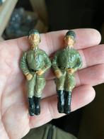 Twee voertuig inzittende wh soldaten, Ophalen of Verzenden