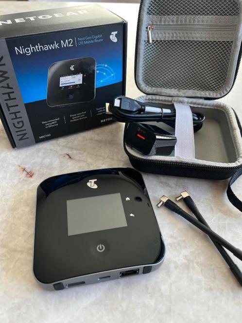 Netgear Nighthawk M2 | 4G LTE WiFi Router |, Computers en Software, Routers en Modems, Zo goed als nieuw, Router, Ophalen of Verzenden