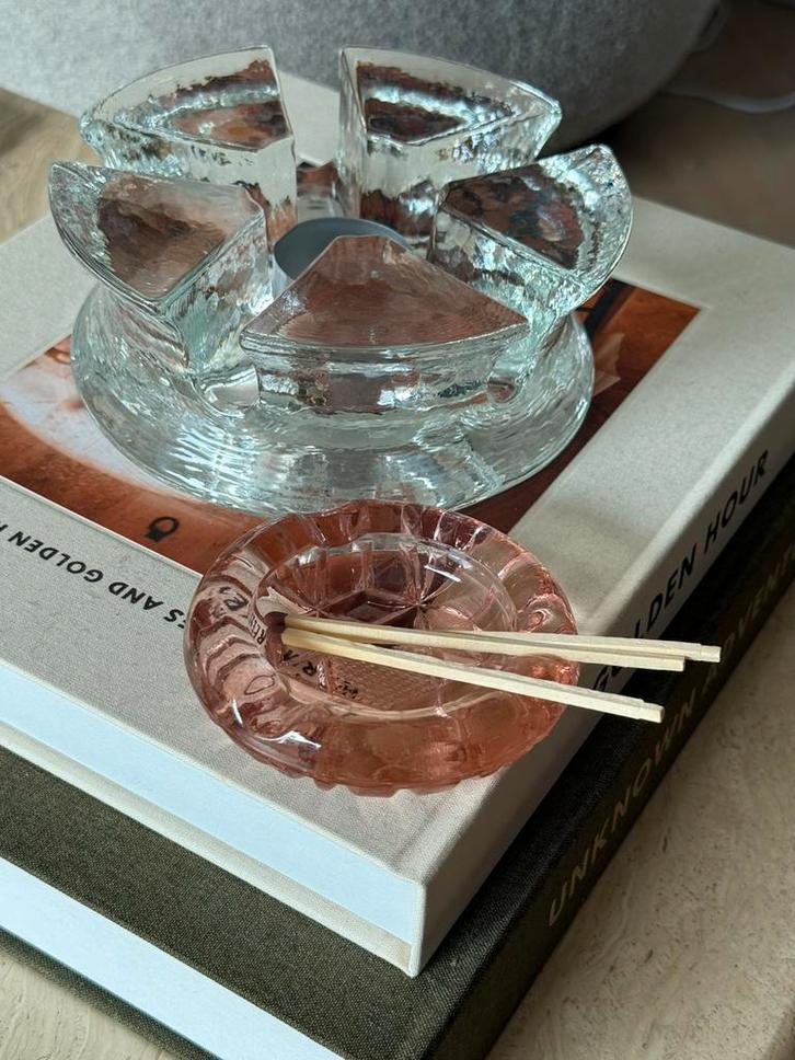 Mini roze vintage persglazen schaaltje – sieradenschaaltje, Huis en Inrichting, Woonaccessoires | Schalen en Manden, Gebruikt