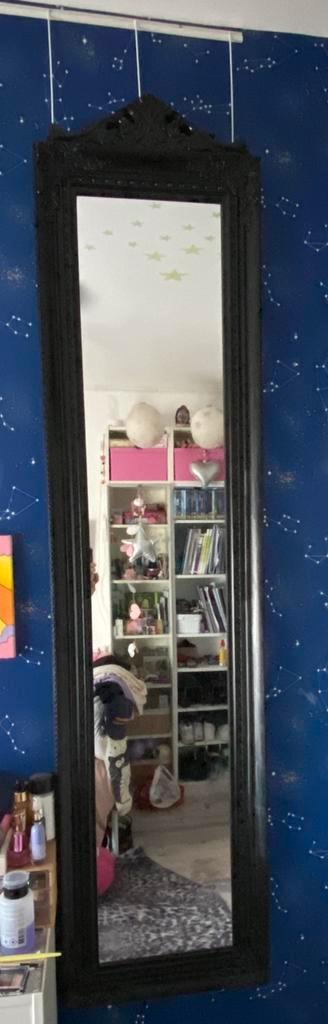 Grote zwarte pas spiegel in Barok lijst, Huis en Inrichting, Woonaccessoires | Spiegels, Zo goed als nieuw, Minder dan 50 cm, 150 tot 200 cm