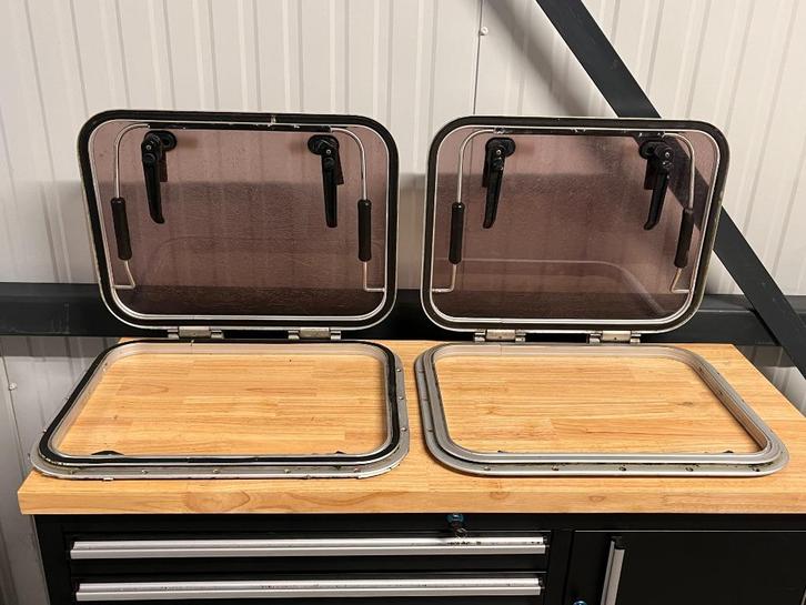 2 x Dekluik / vluchtluik 560 x 435 mm, Watersport en Boten, Accessoires en Onderhoud, Gebruikt, Lijn of Blok, Ophalen of Verzenden