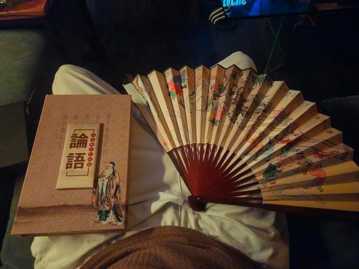 Chinese Silk Book & Fan Set – Confucius Analects – Met Postz, Antiek en Kunst, Kunst | Niet-Westerse kunst, Ophalen of Verzenden