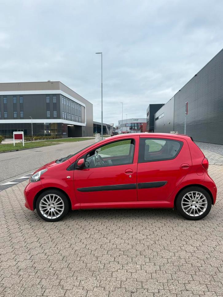 Toyota Aygo 1.0 | Elek ramen, Airco, Carplay, Auto's, Toyota, Bedrijf, Aygo, Airbags, Airconditioning, Alarm, Apple Carplay, Bluetooth