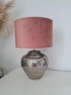 schemerlamp met roze velvet kap, Huis en Inrichting, Lampen | Tafellampen, Ophalen, Overige materialen, Gebruikt, Moders