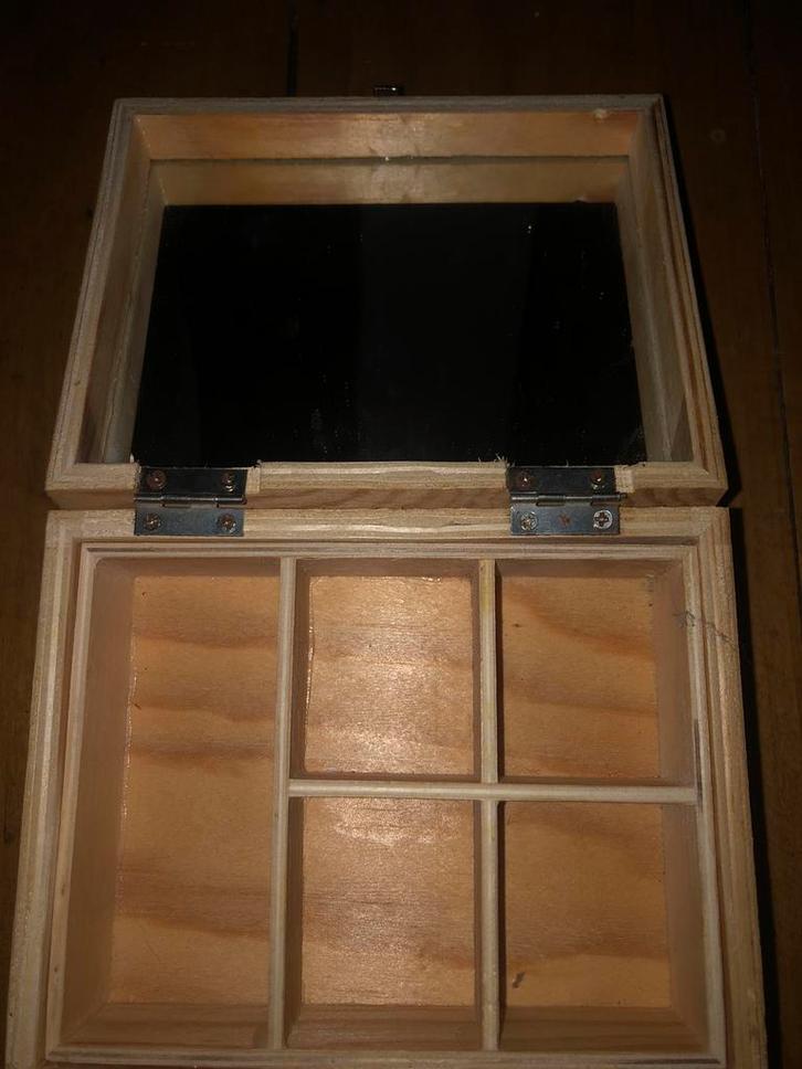 Kleine opberg kistje met spiegel, Huis en Inrichting, Kasten | Vitrinekasten, Zo goed als nieuw, Minder dan 100 cm, Minder dan 50 cm