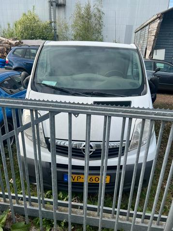 Opel vivaro 2011 KAPOTTE MOTOR beschikbaar voor biedingen