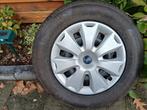 Winterbanden Ford kuga 235/60R16, Auto-onderdelen, Banden en Velgen, Ophalen, Gebruikt, 16 inch, Banden en Velgen
