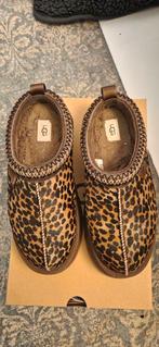 Ugg tazz caspian maat 39, Kleding | Dames, Schoenen, UGG, Bruin, Ophalen of Verzenden, Pantoffels of Sloffen